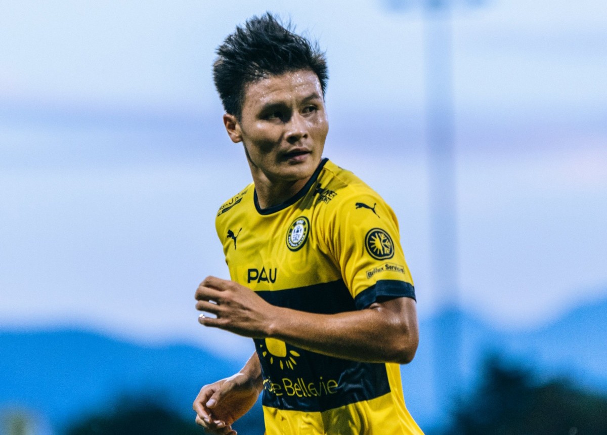 HLV CAHN tuyên bố đua vô địch V-League nếu có... Quang Hải - Bóng Đá