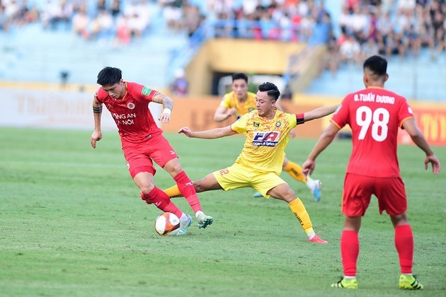 CAHN vô địch V-League 2023: Thuyết phục và những vết gợn - Bóng Đá