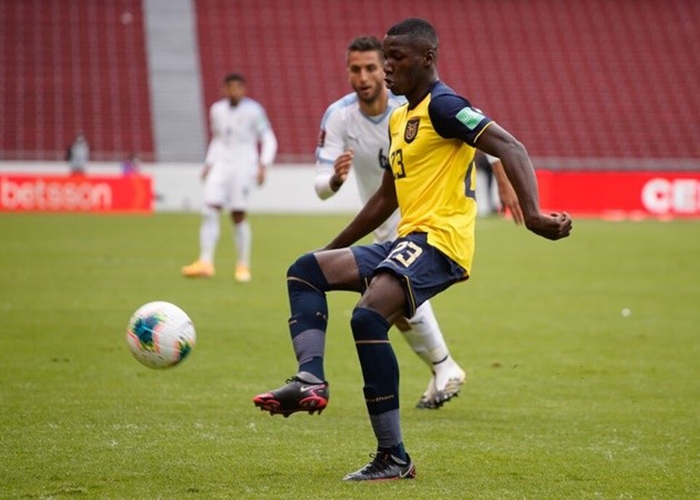 Mua sao 'pha trộn' giữa Pogba - Kante, Man Utd được hai và mất một - Bóng Đá