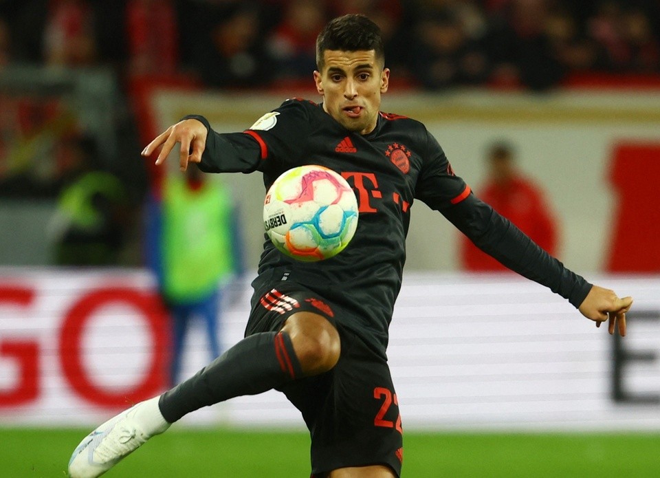 Lý do Pep không để Cancelo đến Barca - Bóng Đá