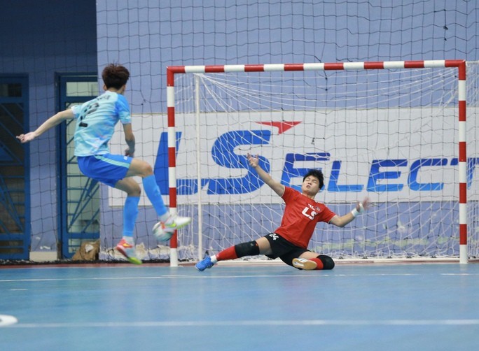 Cao Bằng cùng cựu HLV tuyển futsal Việt Nam vô địch giải U20 Quốc gia 2023 - Bóng Đá