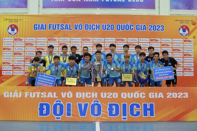 Cao Bằng cùng cựu HLV tuyển futsal Việt Nam vô địch giải U20 Quốc gia 2023 - Bóng Đá