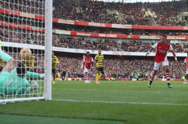 Absolutely magnificent save from Ben Foster - that is super stuff.  - Bóng Đá