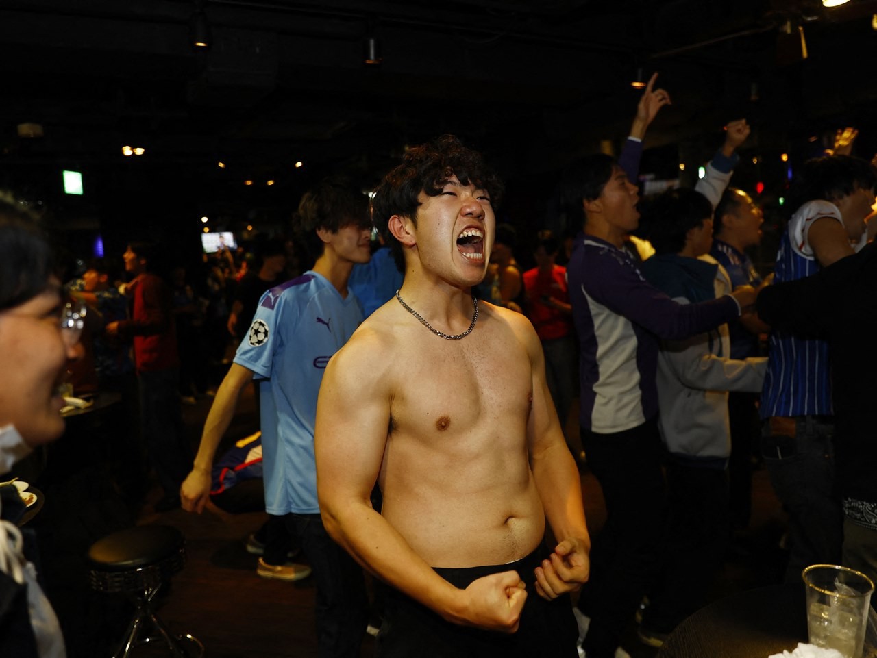 Tokyo vỡ òa vì chiến tích của tuyển Nhật Bản - Bóng Đá