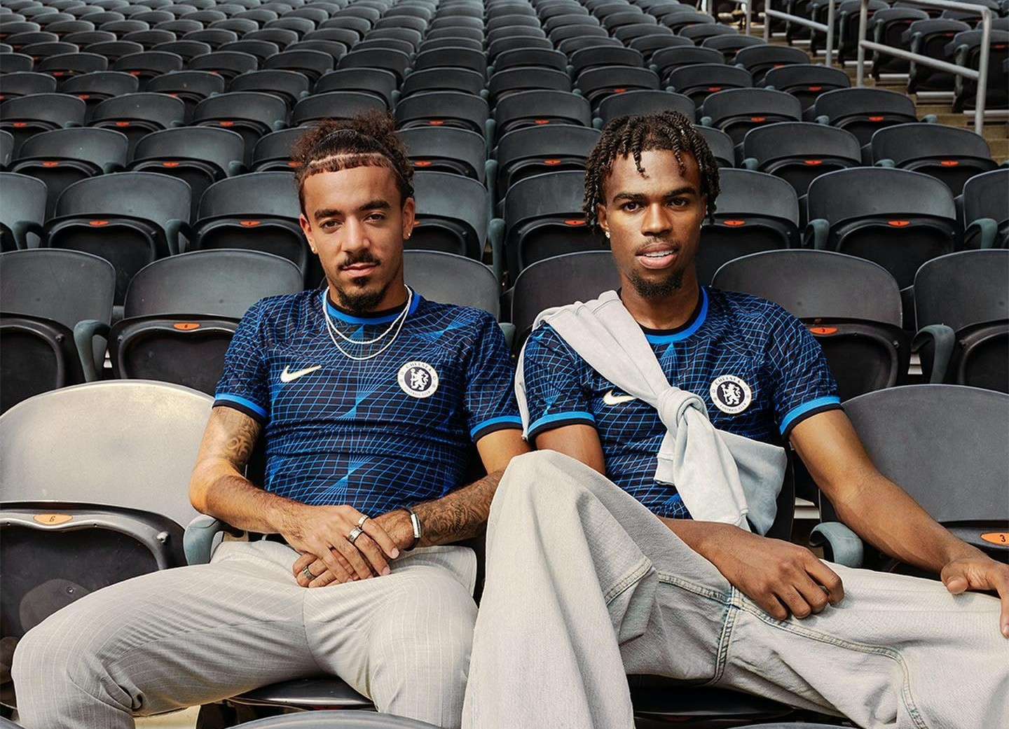 Chelsea công bố áo đấu mới cực chất nhưng lạ lắm - Bóng Đá