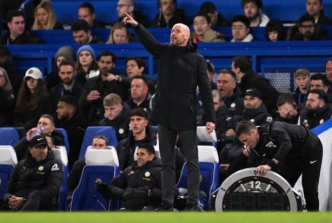 Vì sao Ten Hag vẫn được trao cơ hội bất chấp trận thua Chelsea? - Bóng Đá