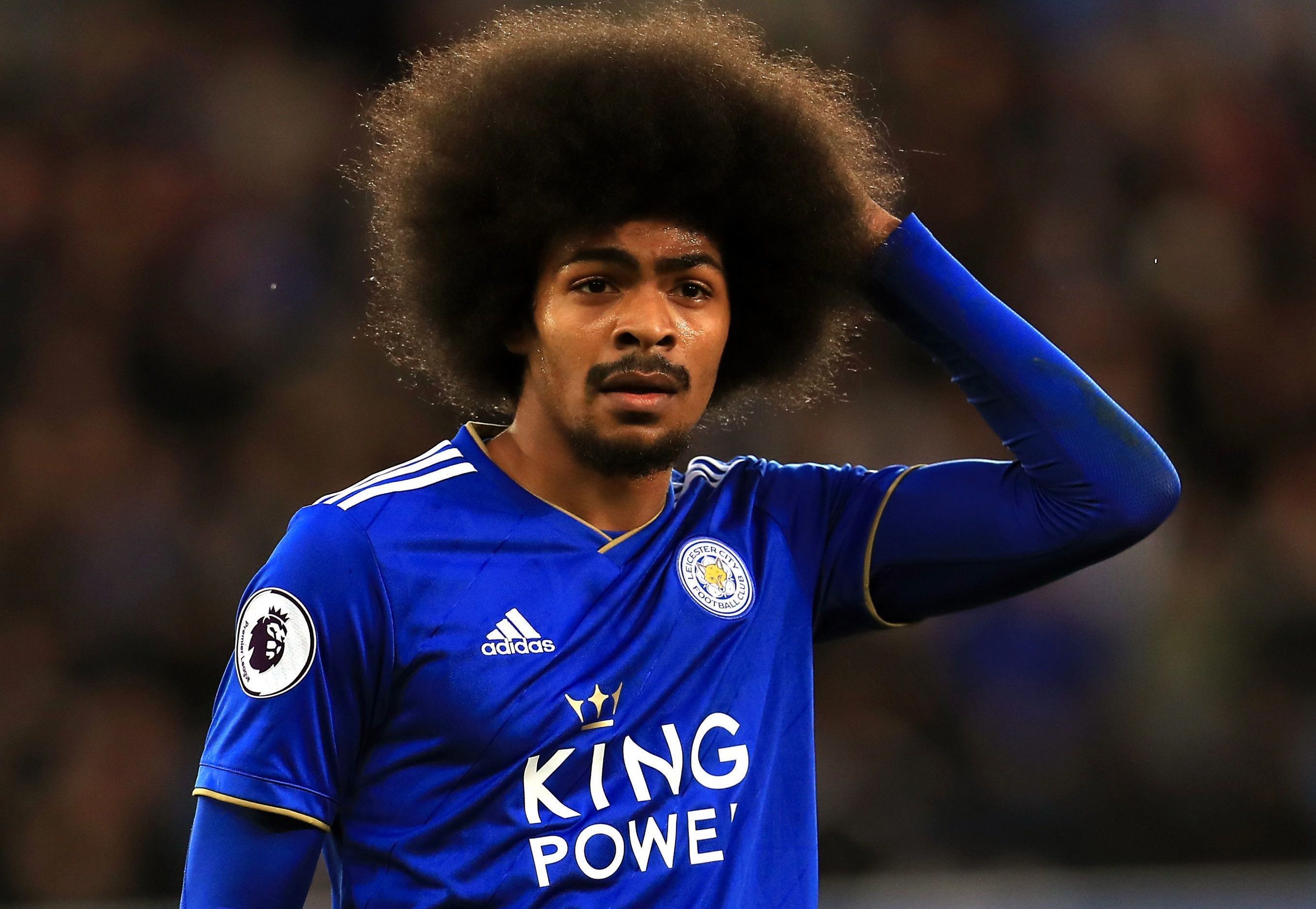 ông chủ tuyến giữa choudhury đối diện phân biệt chủng tộc - Bóng Đá