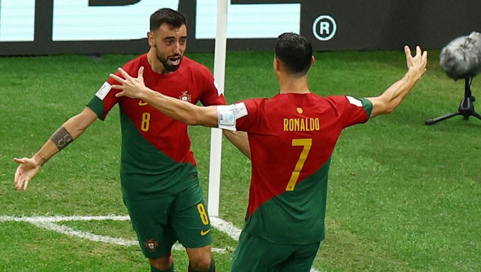 M.U sắp phát hiện ra sự thật về Fernandes và Ronaldo - Bóng Đá