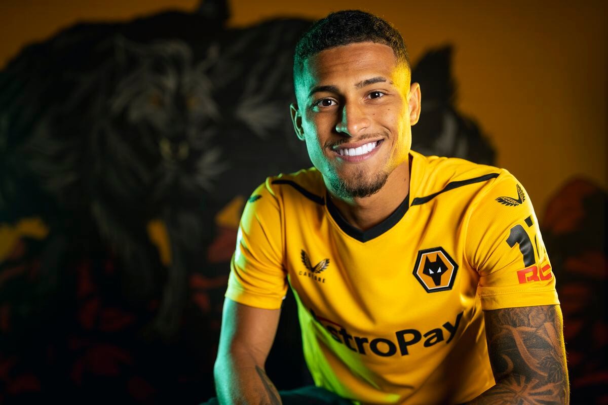 Tottenham Hotspur are reportedly keen on the Wolverhampton Wanderers midfielder Joao Gomes. - Bóng Đá