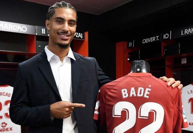 8 vụ chuyển nhượng vừa hoàn tất - Bóng Đá