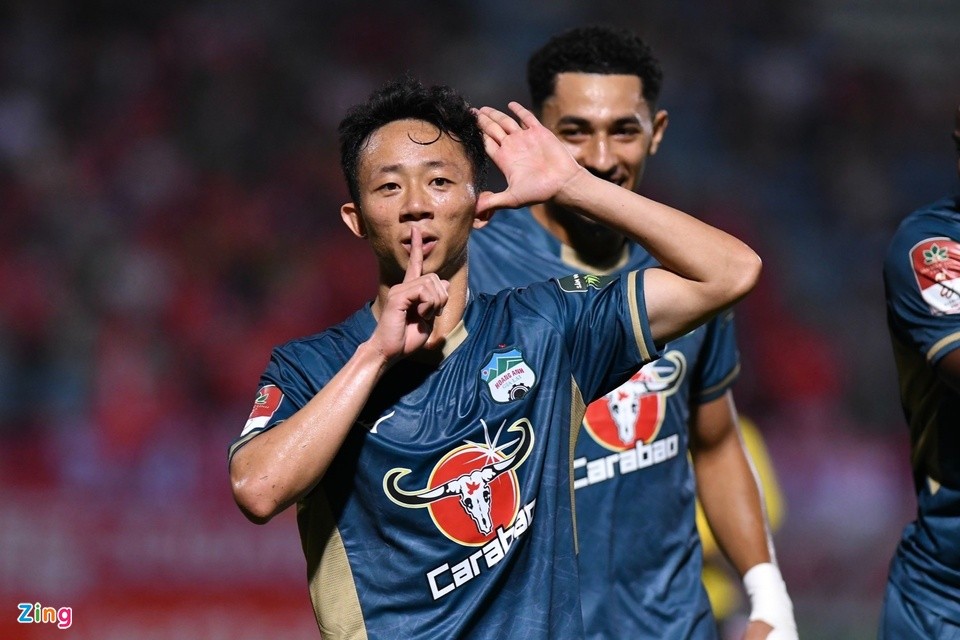 Đằng sau chiến thắng đầu tiên của HAGL - Bóng Đá