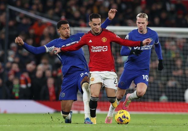 Xâu kim siêu trung vệ, Antony khiến hàng thủ Chelsea hỗn loạn - Bóng Đá