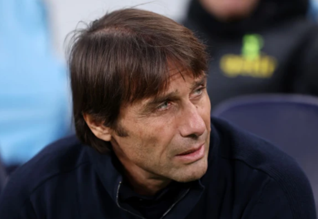 Gary Neville urges Antonio Conte to stay at Tottenham after Liverpool defeat - Bóng Đá