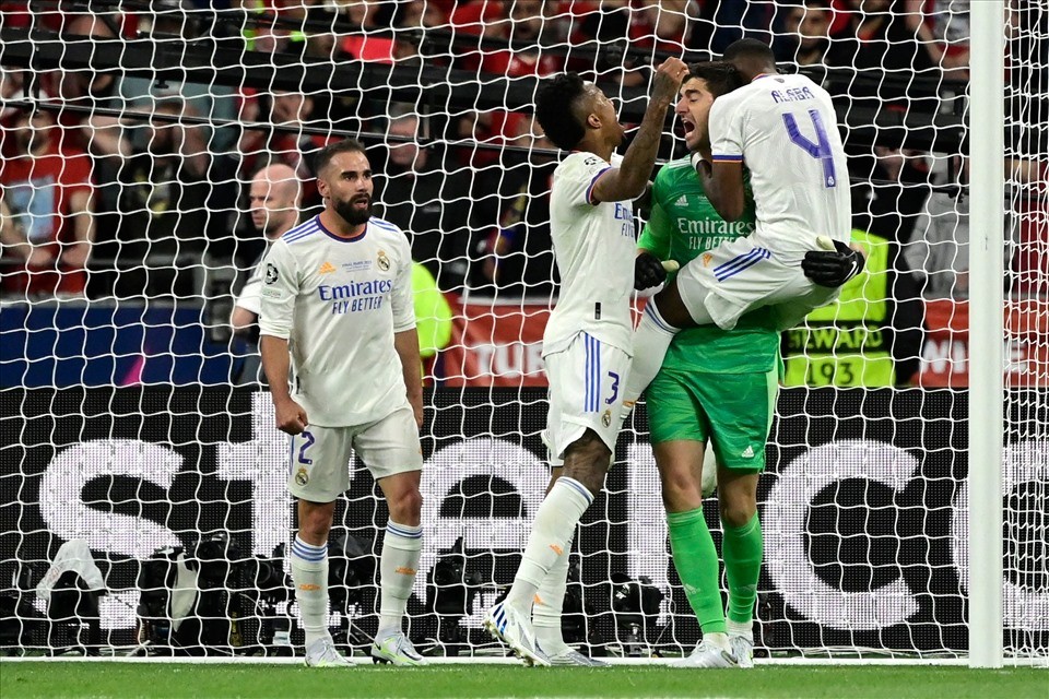 Manchester United could offer €80 million for Real Madrid superstar Thibaut Courtois  - Bóng Đá