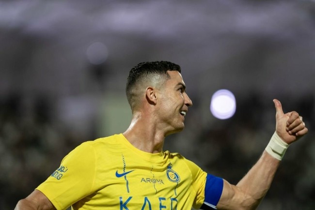Phản ứng của Ronaldo khi chạm cột mốc 50 bàn trong năm 2023 - Bóng Đá