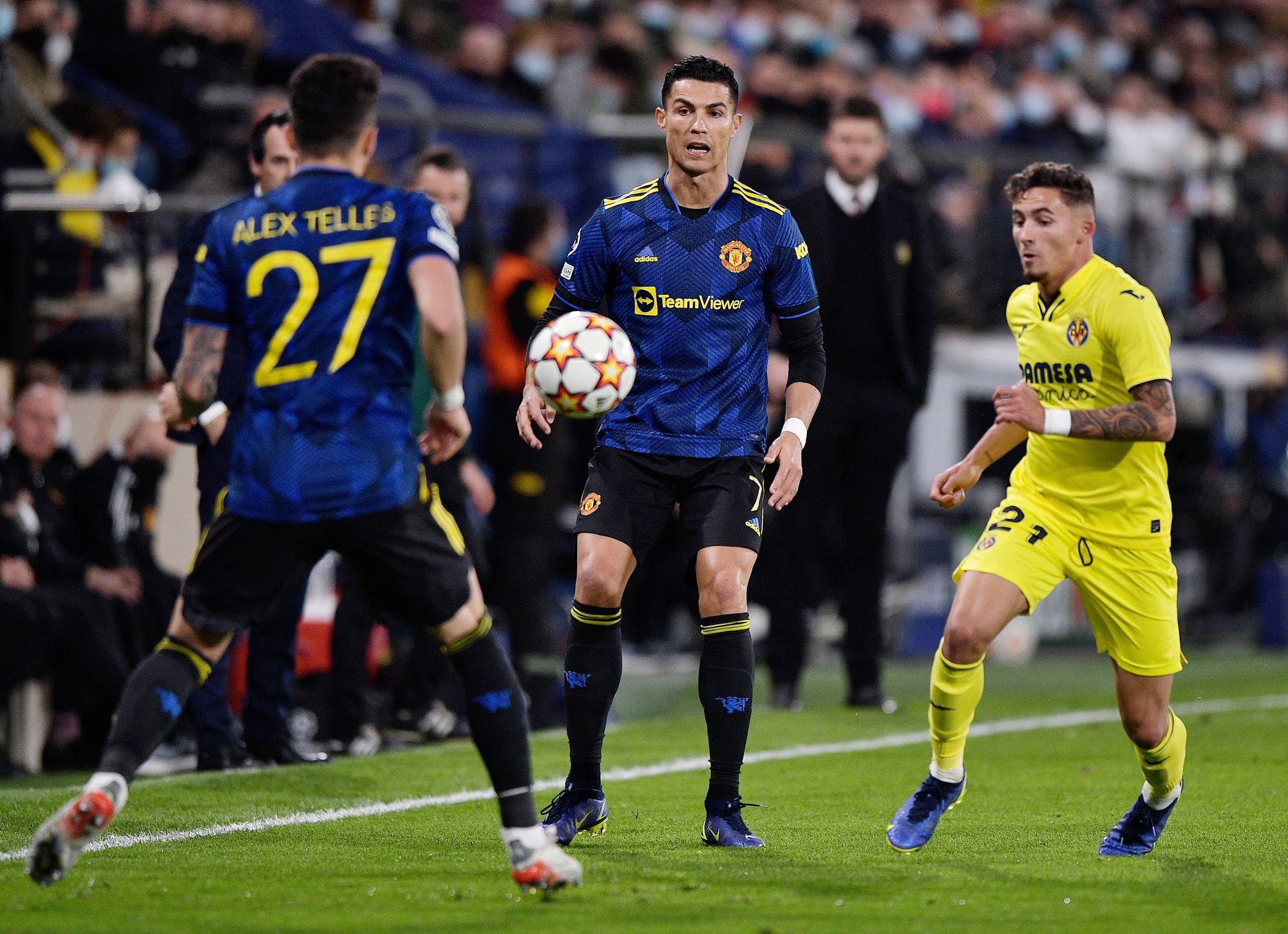 CĐV Man Utd chỉ trích cái tên tệ hại, để mất bóng 18 lần - Bóng Đá