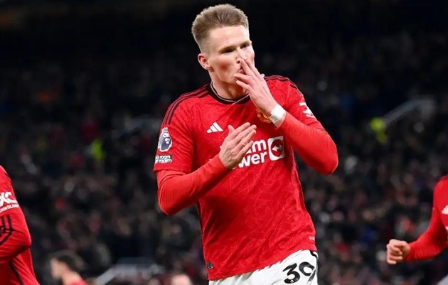 Ten Hag không sai, chỉ là Man Utd đang thiếu một điểm tựa - Bóng Đá