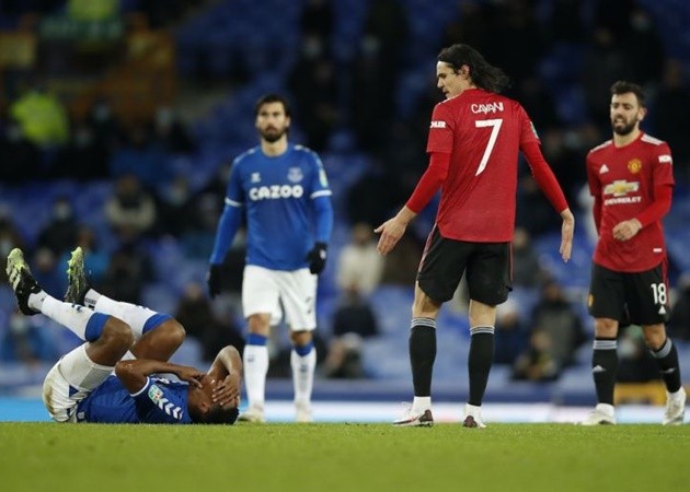 FA make decision on incident involving Edinson Cavani and Yerry Mina - Bóng Đá