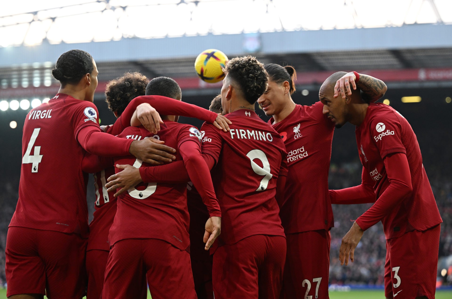 Patrick Kluivert would like Barcelona to sign £29m Liverpool star Firmino - Bóng Đá