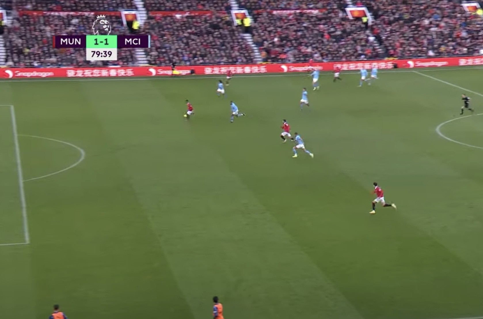 Vết gợn trận Man Utd 2-1 Man City - Bóng Đá