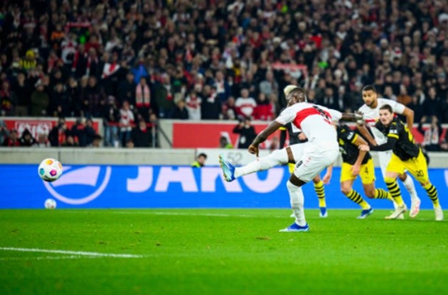 27-year-old’s representatives in touch with Arsenal and Manchester United regarding January transfer - Bóng Đá