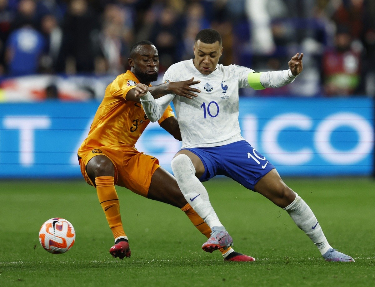 Mbappe vào top 5 tiền đạo hay nhất lịch sử bóng đá Pháp - Bóng Đá