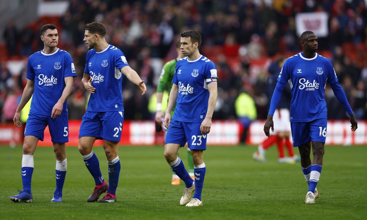 Cuộc chiến trụ hạng gay cấn ở Premier League - Bóng Đá