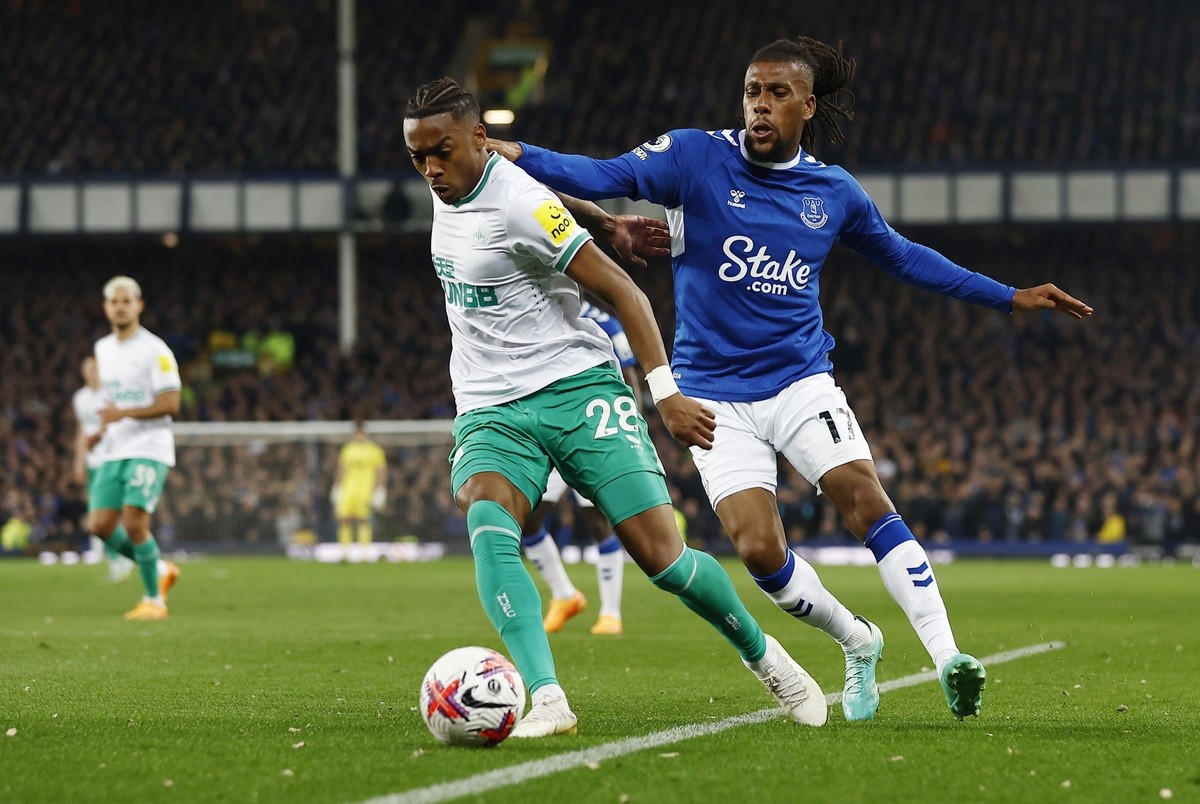 Dàn trụ cột giúp Newcastle tranh vé dự Champions League - Bóng Đá