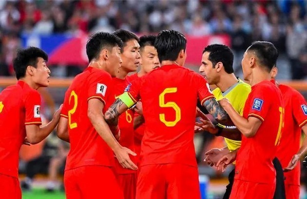 Báo Trung Quốc tủi nhục vì thua Hong Kong; HAGL nhận viện binh từ Hàn Quốc - Bóng Đá