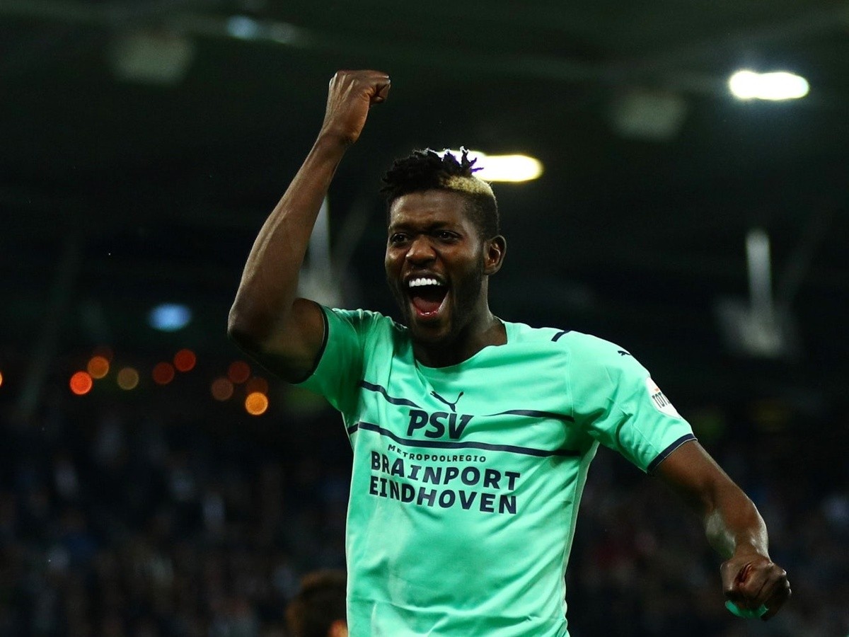 PSG cải tổ đội hình với 7 cầu thủ mới - Bóng Đá