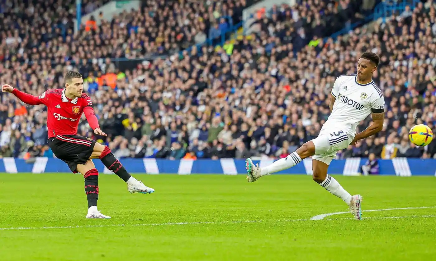 Thái độ của Dalot khi bị thay ra cho thấy Ten Hag đã đúng - Bóng Đá