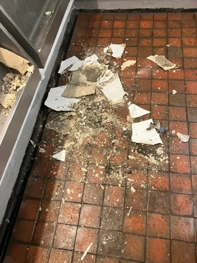BOG STANDARD Toilet roof at Premier League stadium collapses leaving gaping hole and smashed plaster all over floor - Bóng Đá