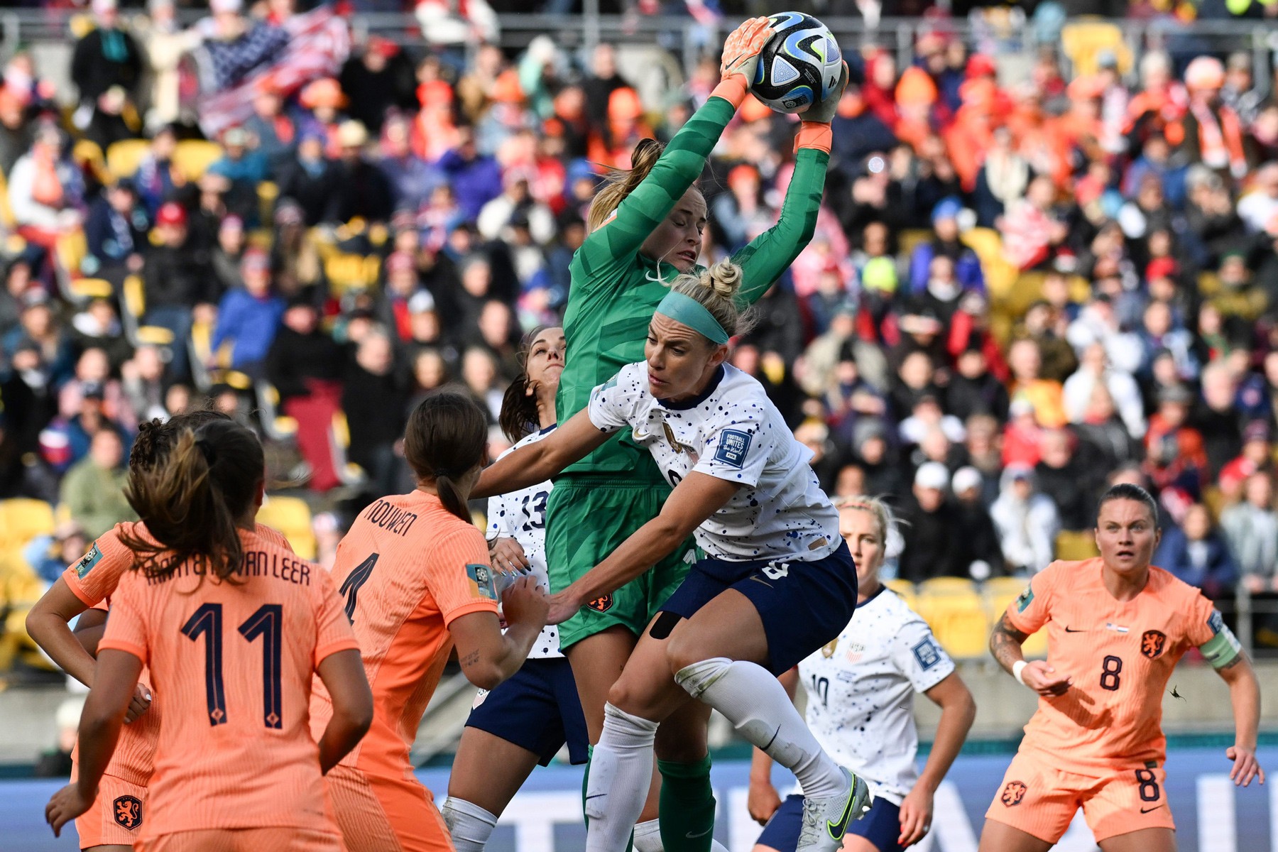 Nữ Việt Nam đấu Hà Lan: Bài học đẳng cấp thế giới - Bóng Đá