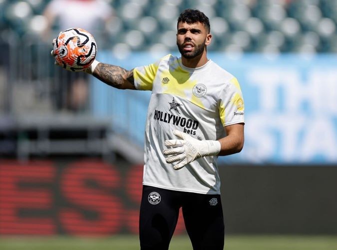 Arsenal mua David Raya, Aaron Ramsdale coi chừng bị tống lên ghế dự bị - Bóng Đá