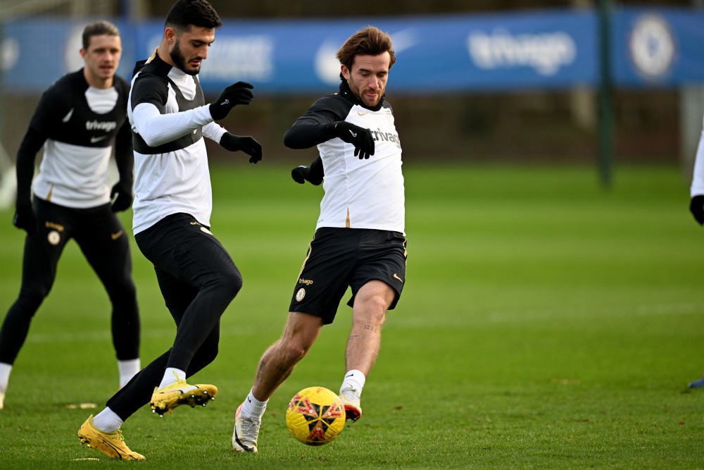 Viện binh cực chất xuất hiện trên sân tập Chelsea  - Bóng Đá