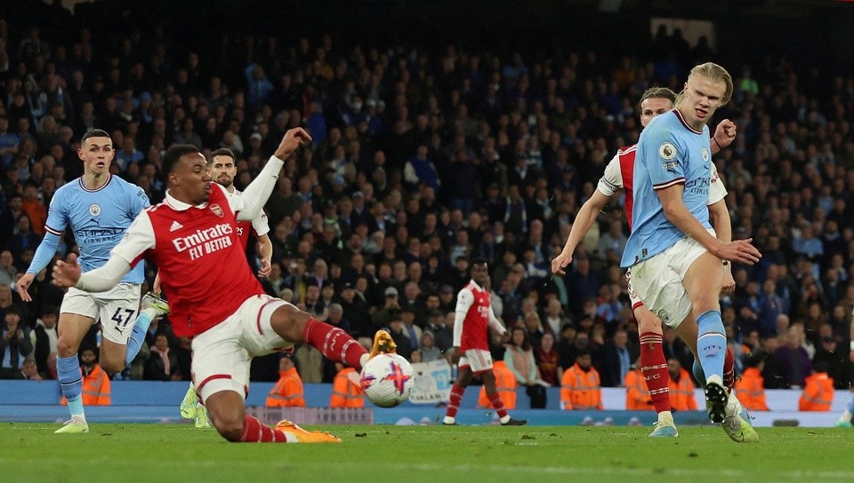 Arsenal không xứng đáng vô địch - Bóng Đá