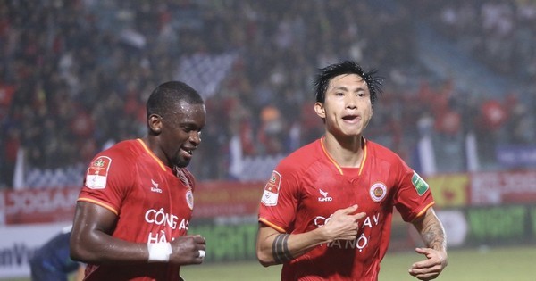 Văn Hậu giúp CAHN lội ngược dòng trước Khánh Hòa; Người đại diện chốt tương lai Quang Hải - Bóng Đá