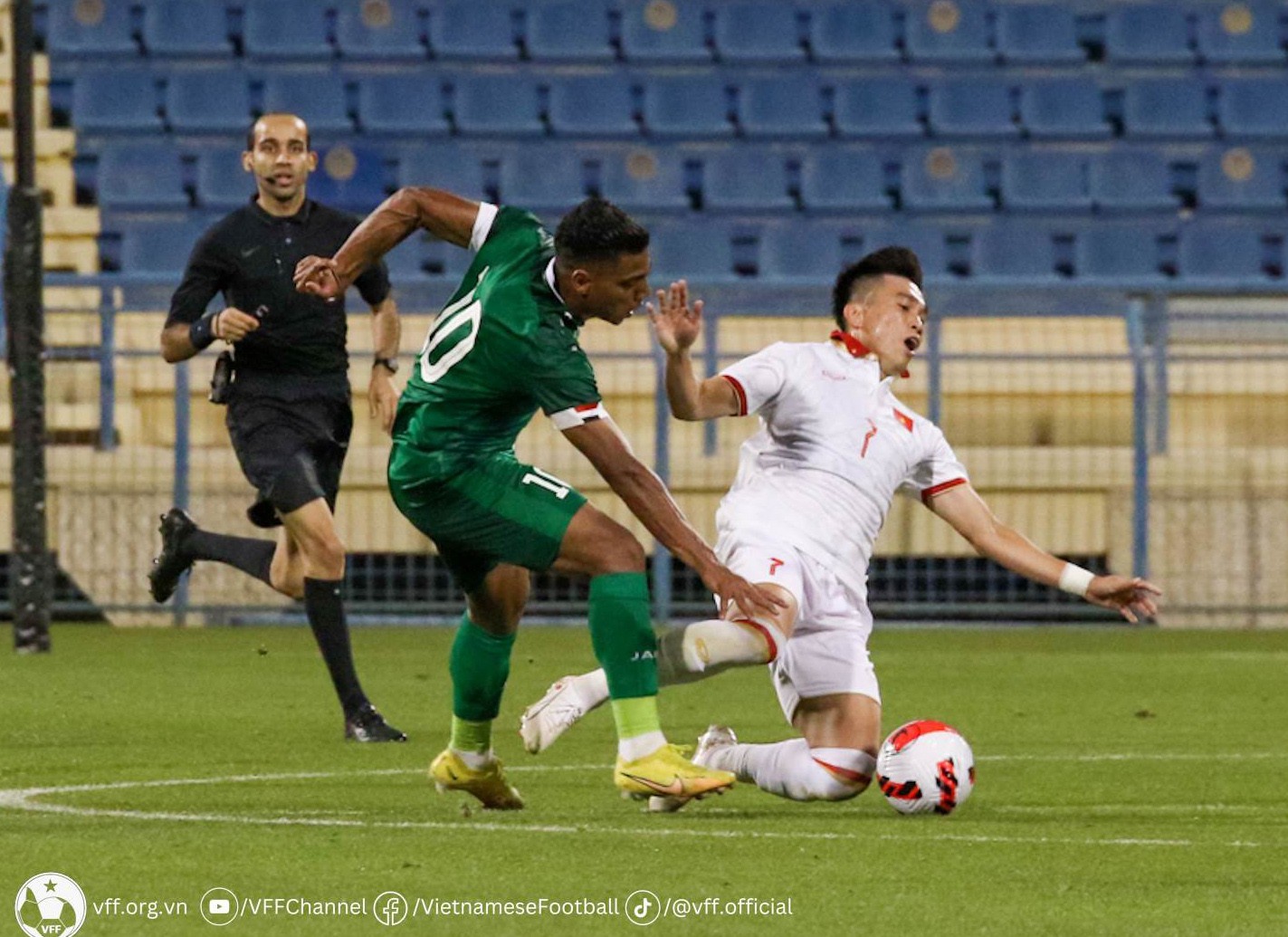 Điểm sáng nhỏ trong trận thua đầu tiên của HLV Philippe Troussier - Bóng Đá