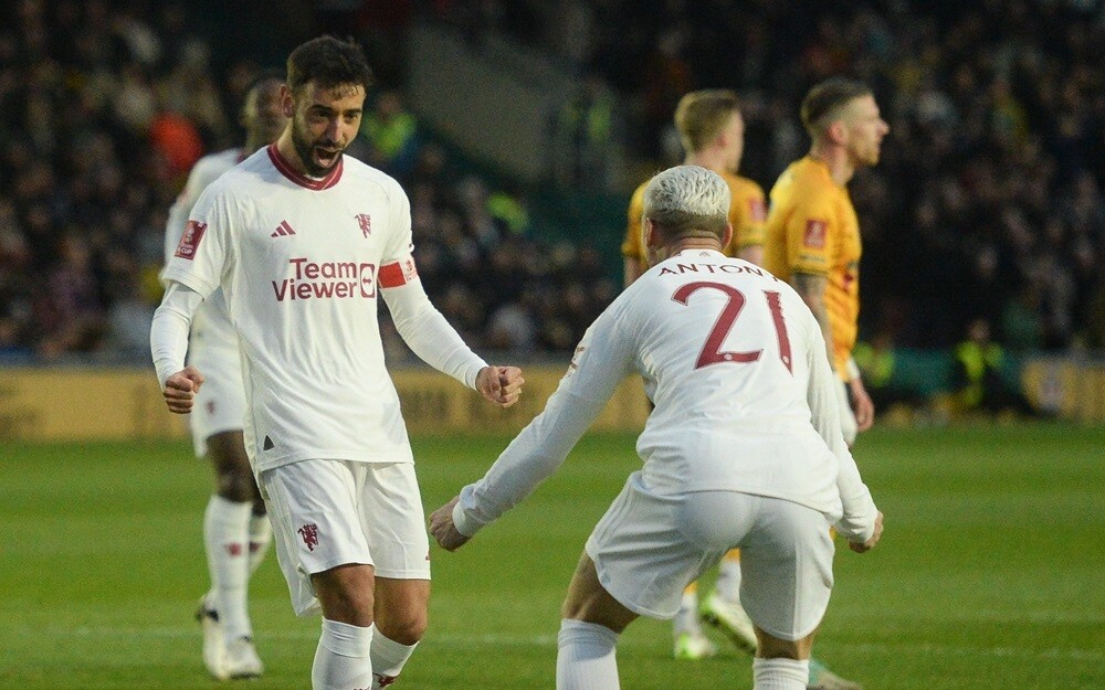 Erik Ten Hag must stop his favouritism towards Andre Onana and Antony - Bóng Đá