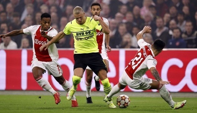 Kẻ bị West Ham ruồng bỏ lại khiến châu Âu bùng nổ - Bóng Đá