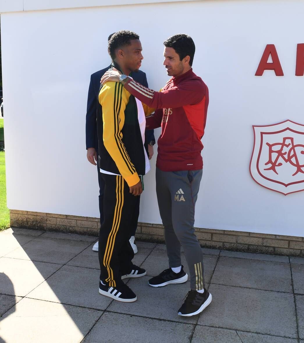 Ra mắt Arsenal, Jurrien Timber chốt luôn số áo - Bóng Đá