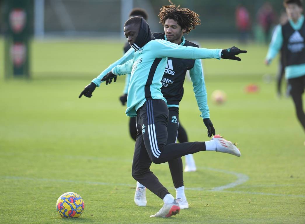 Sân tập rộn ràng, Arsenal sẵn sàng trút cơn giận - Bóng Đá