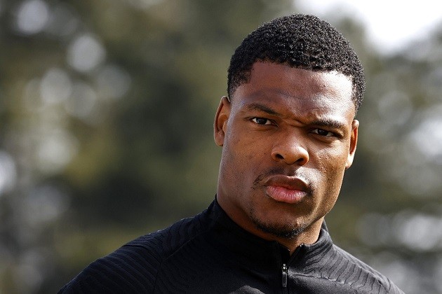 Aston Villa ‘in talks’ to sign £35m bargain but Man Utd have already ‘made contact’ over transfer - Bóng Đá