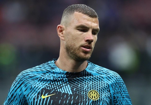 Romano: Fenerbahçe are working on final details in order to complete Edin Dzeko - Bóng Đá