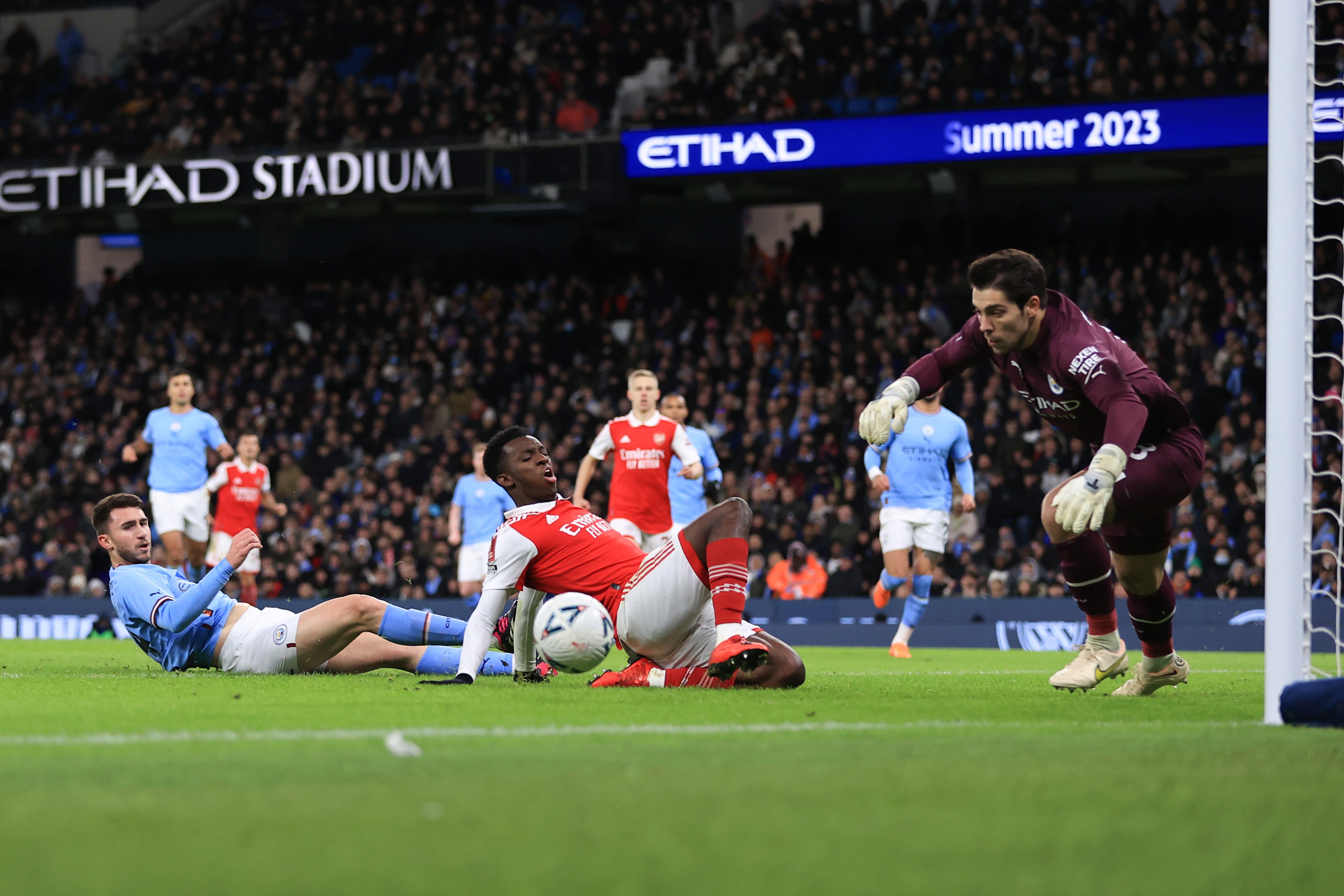 Man City vs Arsenal (3h) Ảnh review trận xb trong khung 4h50 - 5h20 - Bóng Đá
