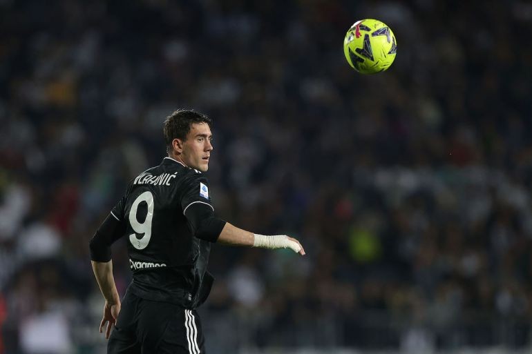 Fabrizio Romano claims Manchester United are kept informed on Dusan Vlahovic situation - Bóng Đá