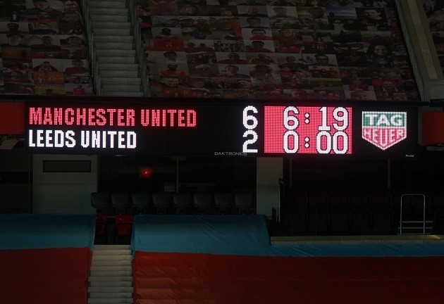 Man Utd 6-2 Leeds: Daniel James given incredibly harsh yellow card for 'dive' - Bóng Đá
