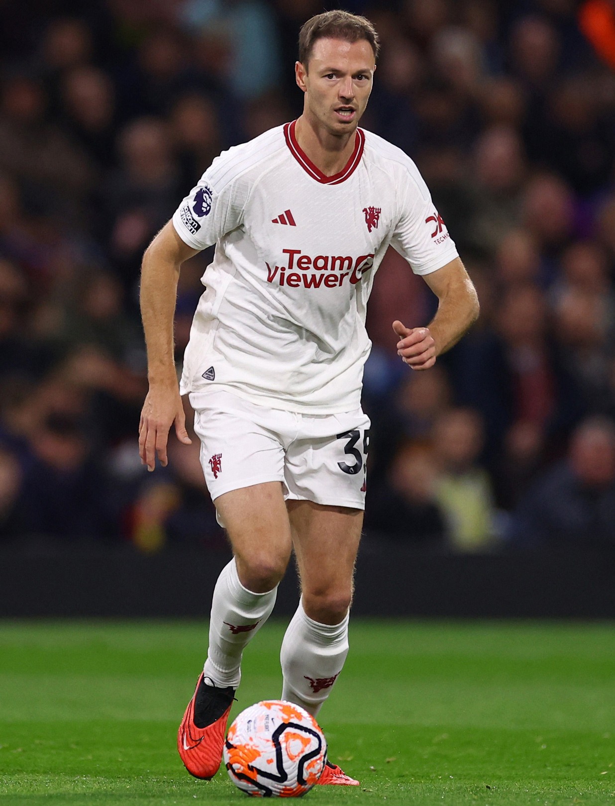 MU thắng nhọc Burnley: Sự xấu xí cần thiết - Bóng Đá