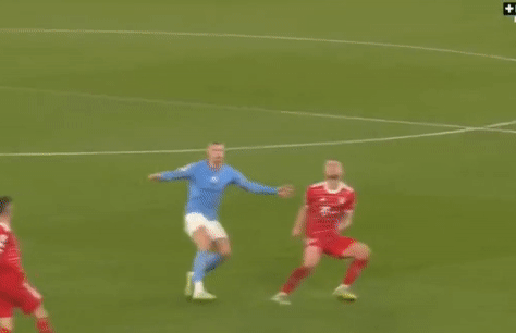 Sao Bayern ăn vạ hài hước - Bóng Đá