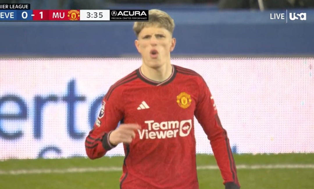 Quá ngẫu hứng! Garnacho ghi siêu phẩm ''ngả bàn đèn' như Rooney - Bóng Đá